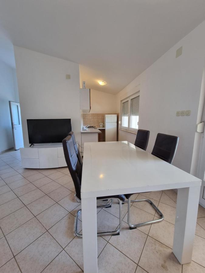 Apartment Bagic วีร์ ภายนอก รูปภาพ