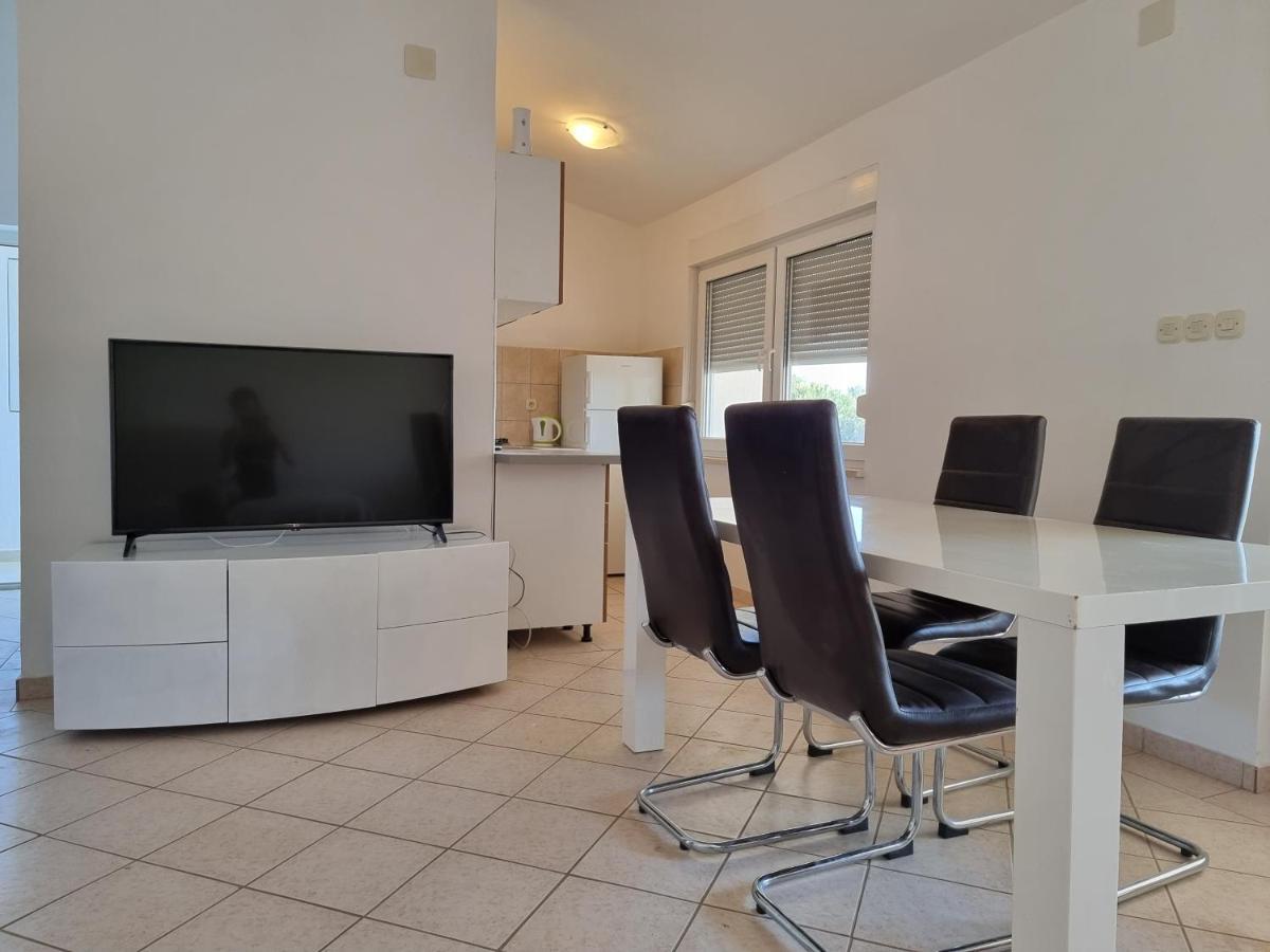 Apartment Bagic วีร์ ภายนอก รูปภาพ